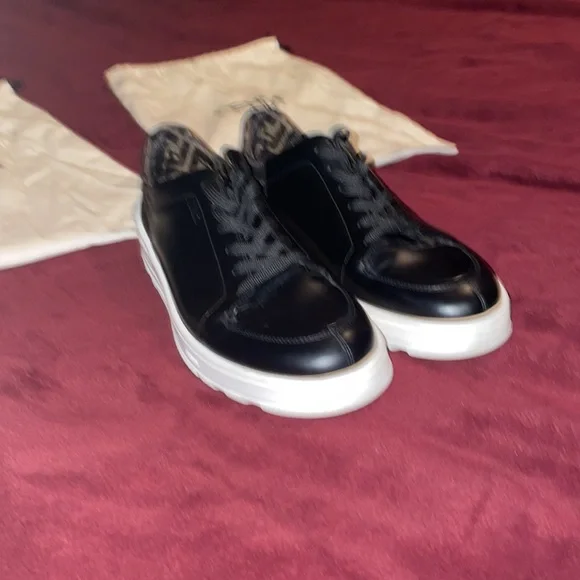 Mens fendi shoes - Picture 6 of 13